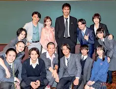 今晚拜仁慕尼黑调整名单以备欧超杯，止住颓势环节打磨，球迷炸锅，控场能力受关注