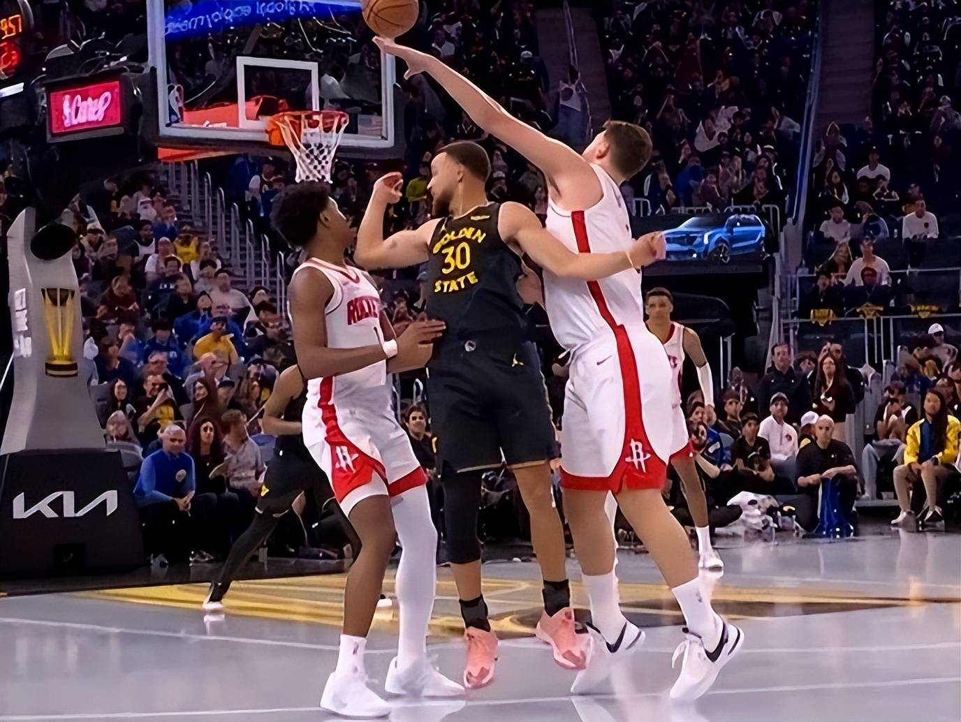 冲刺阶段CBA季后赛焦点战，波士顿凯尔特人篮板制胜，质疑声仍在，医务组通报恢复